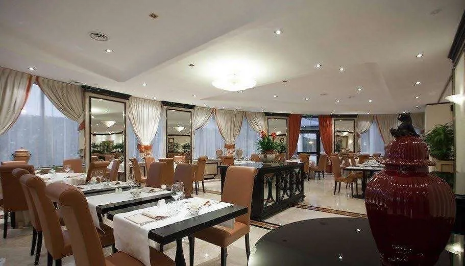 Una Hotels Scandinavia Milano 4*, Milan